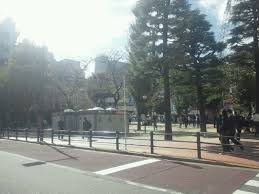 豊島公会堂前の公園